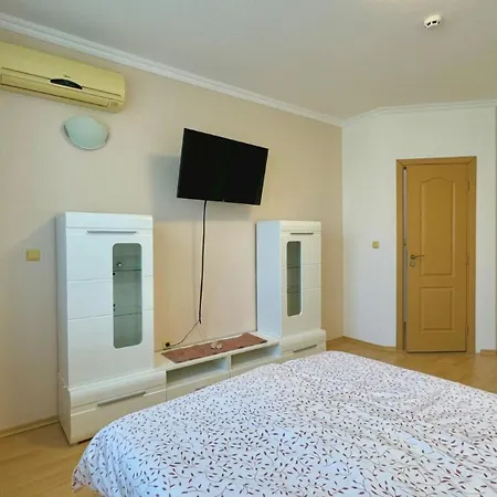 Bratanov Trakia شقة